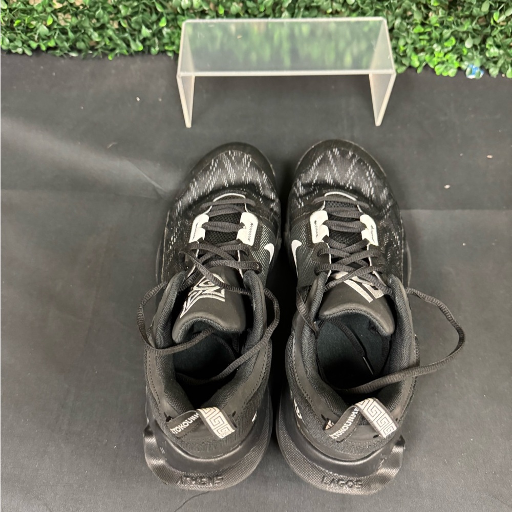 Nike Giannis Immortality 2 'Black Holographic Swoosh’ - M10 - Picture 6 of 8